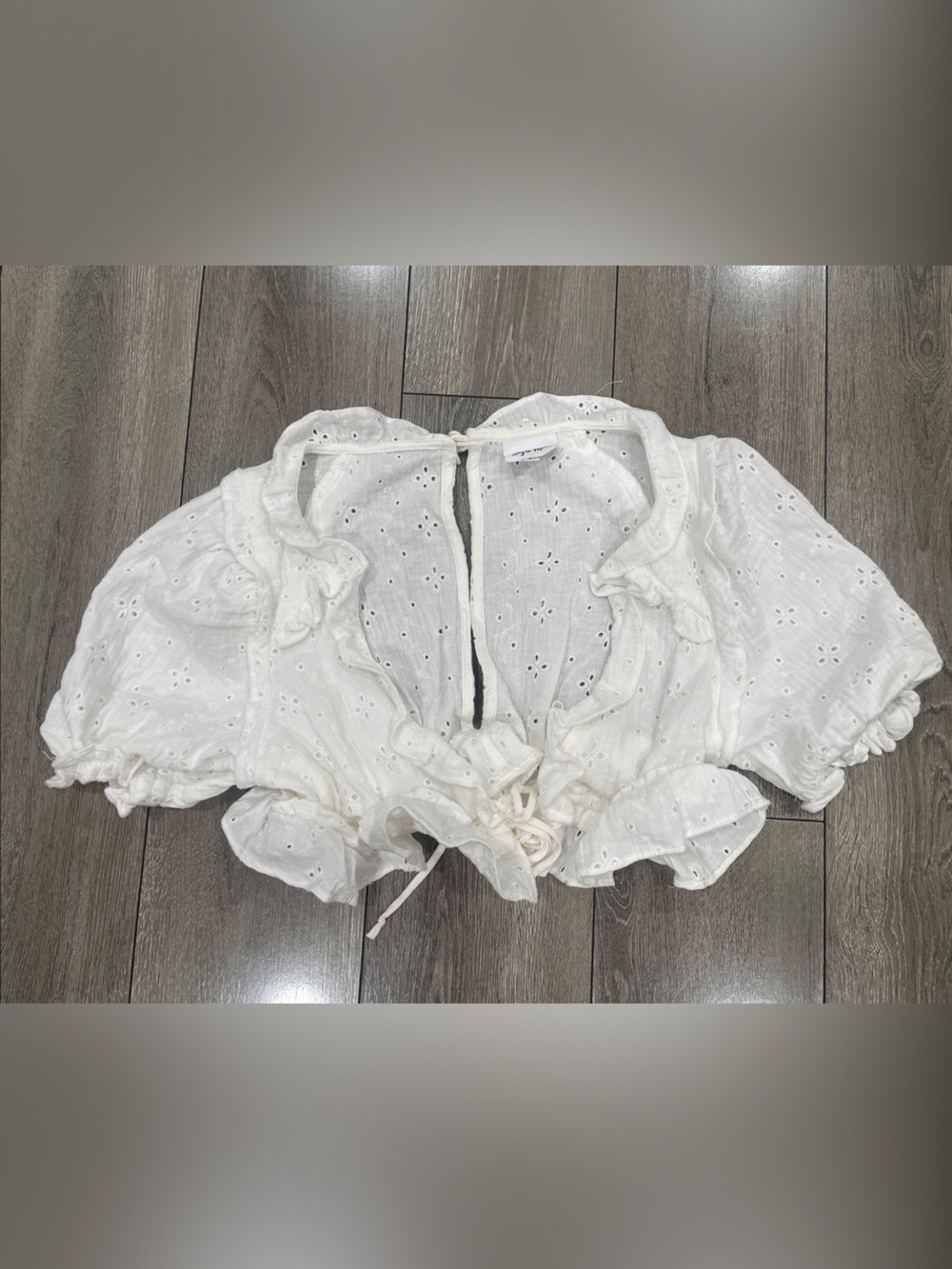 Tie-Front White Eyelet Crop Top with Puff Sleeves